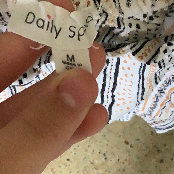 Off the shoulder shirt - Picture 4 of 4